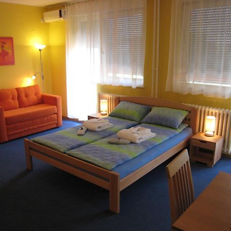 Spirit Hostel And Apartments Belgrád Kültér fotó