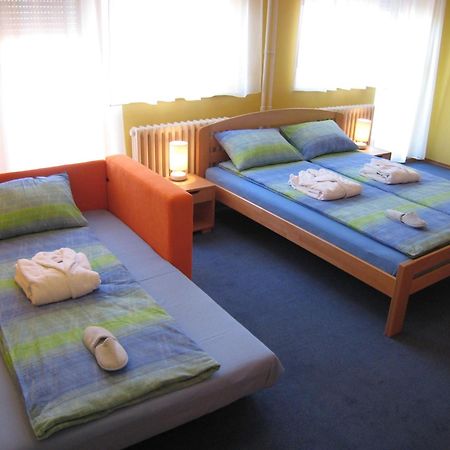 Spirit Hostel And Apartments Belgrád Kültér fotó