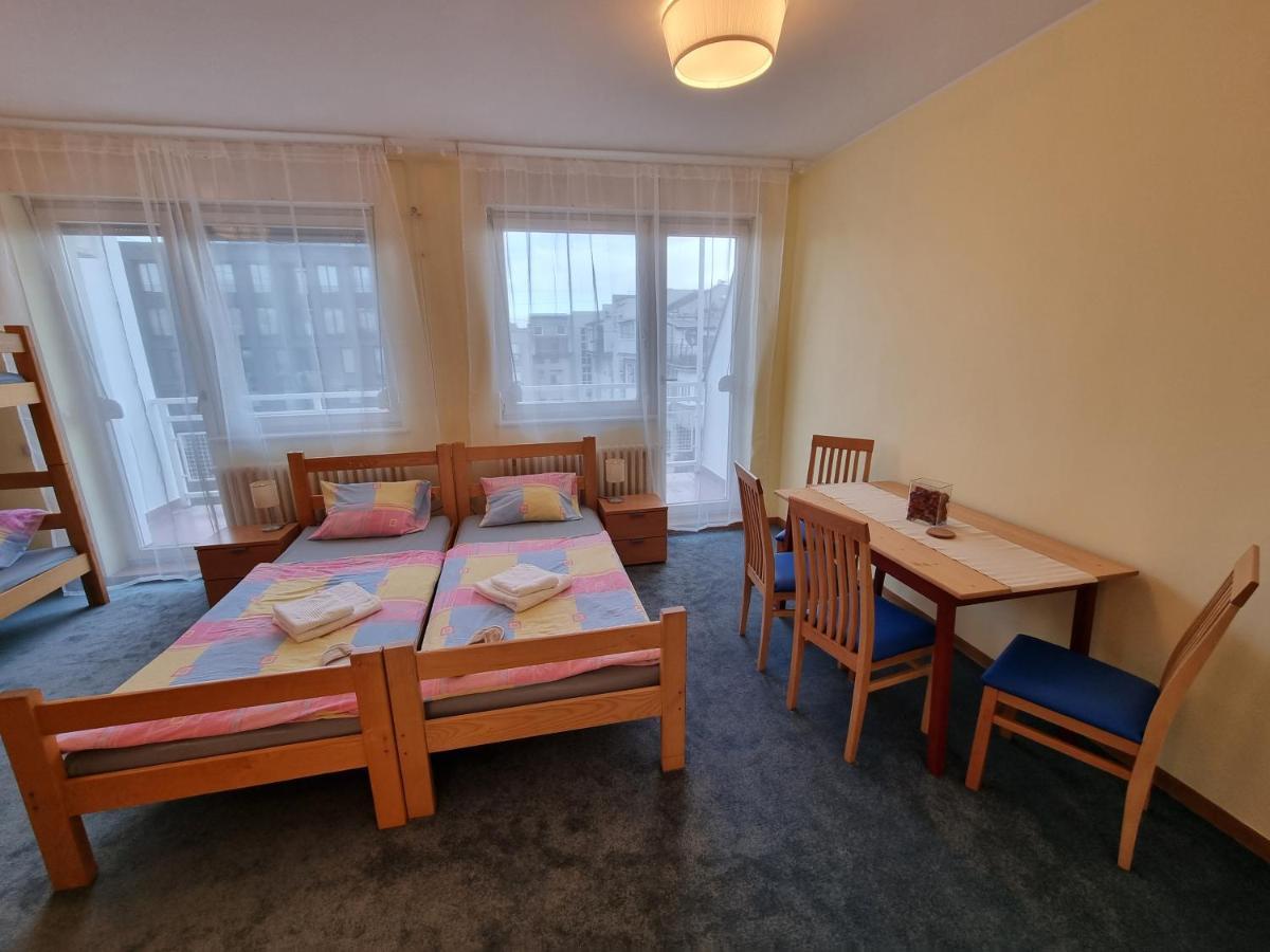 Spirit Hostel And Apartments Belgrád Kültér fotó