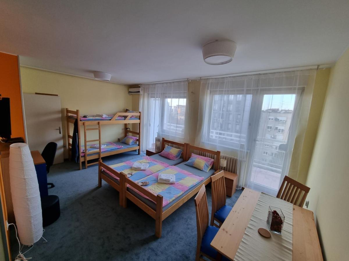 Spirit Hostel And Apartments Belgrád Kültér fotó