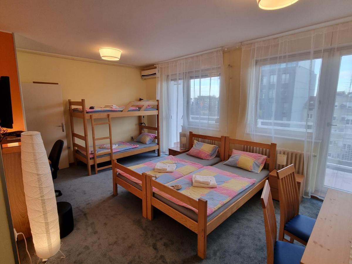 Spirit Hostel And Apartments Belgrád Kültér fotó