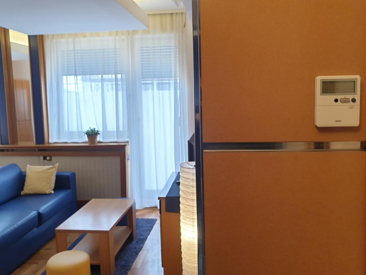 Spirit Hostel And Apartments Belgrád Kültér fotó