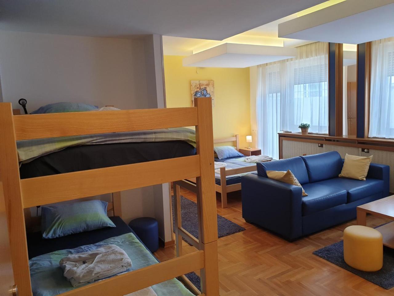 Spirit Hostel And Apartments Belgrád Kültér fotó