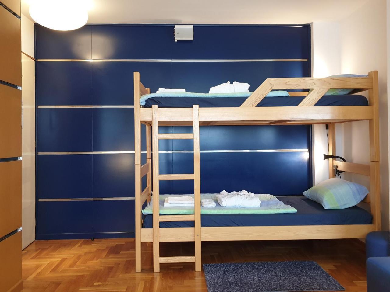 Spirit Hostel And Apartments Belgrád Kültér fotó