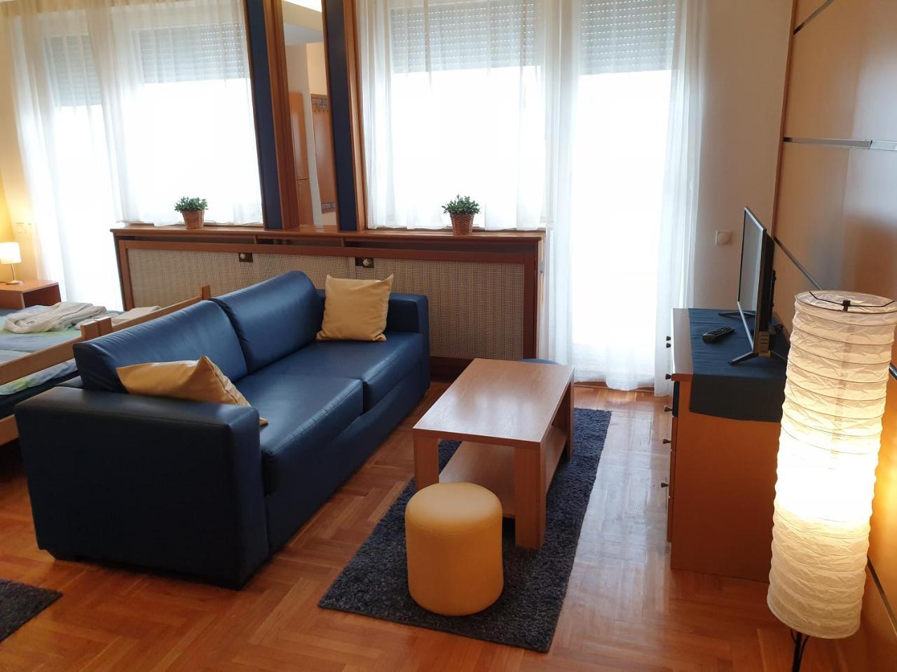 Spirit Hostel And Apartments Belgrád Kültér fotó
